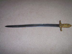 1800'S SHORT SWORD.