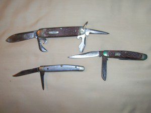 3 Vintage Western Co. Pocket Knives.