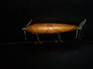 OLD WOOD FISHING LURE.